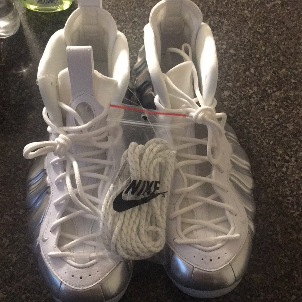 NIKE AIR FOAMS METALLIC  WHITE/CHROME BLUE TINT